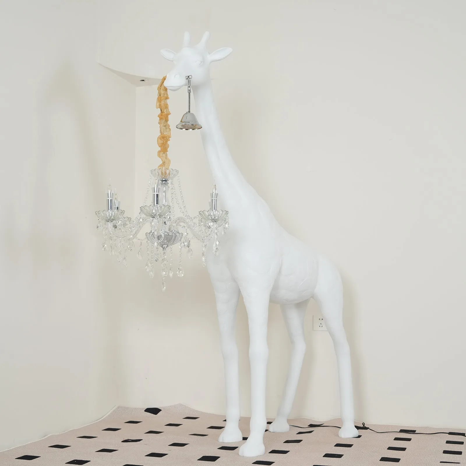 Giraffe Sculpture Floor Lamp