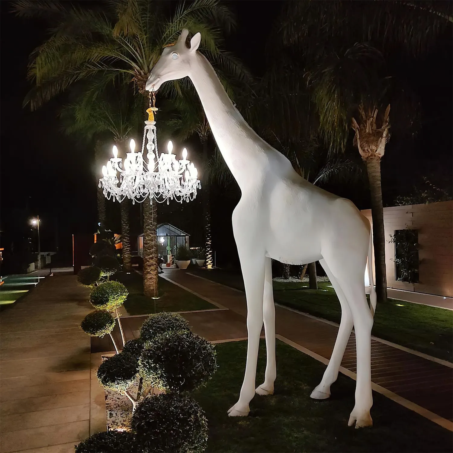 Giraffe Sculpture Floor Lamp