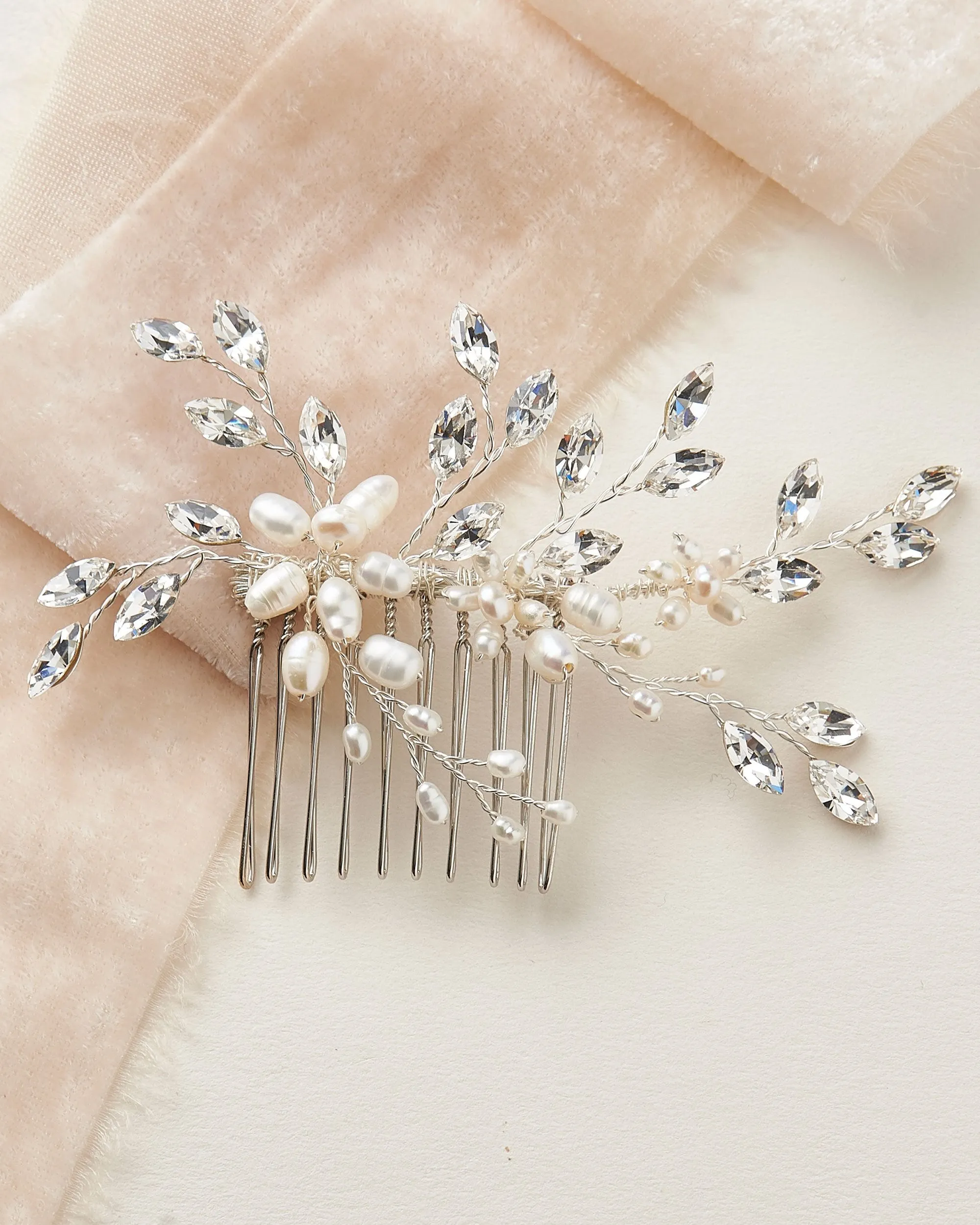 Lillian Pearl & Crystal Comb