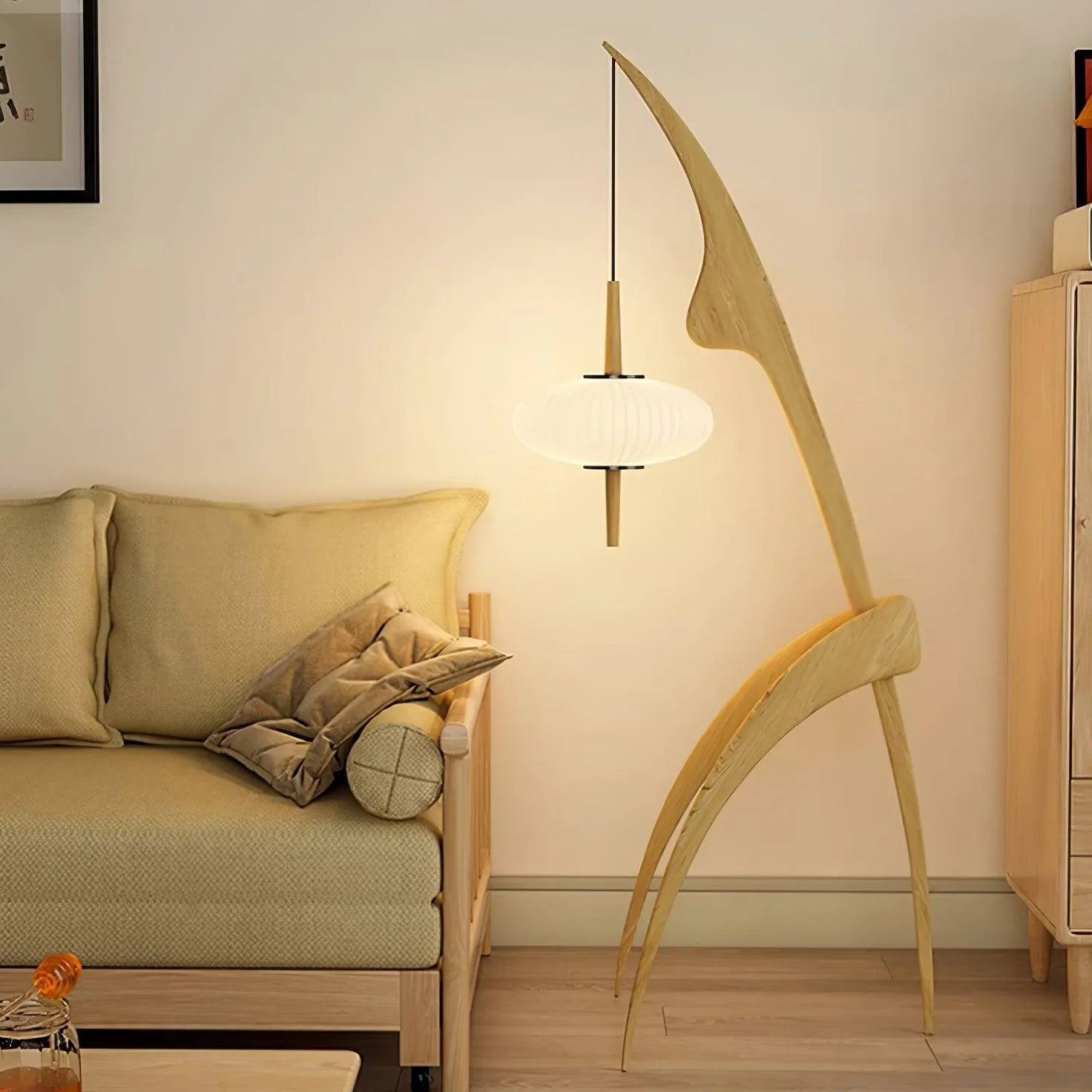 Mante Religieuse Floor Lamp