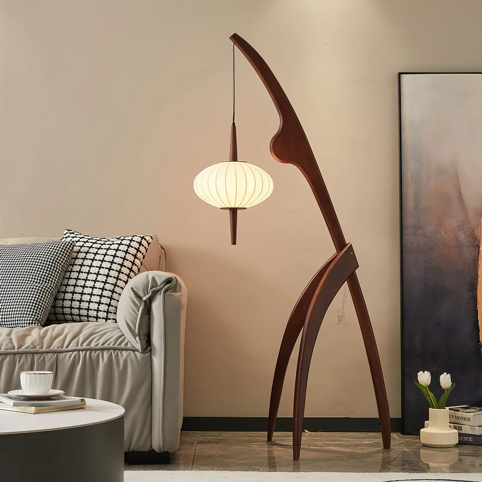 Mante Religieuse Floor Lamp