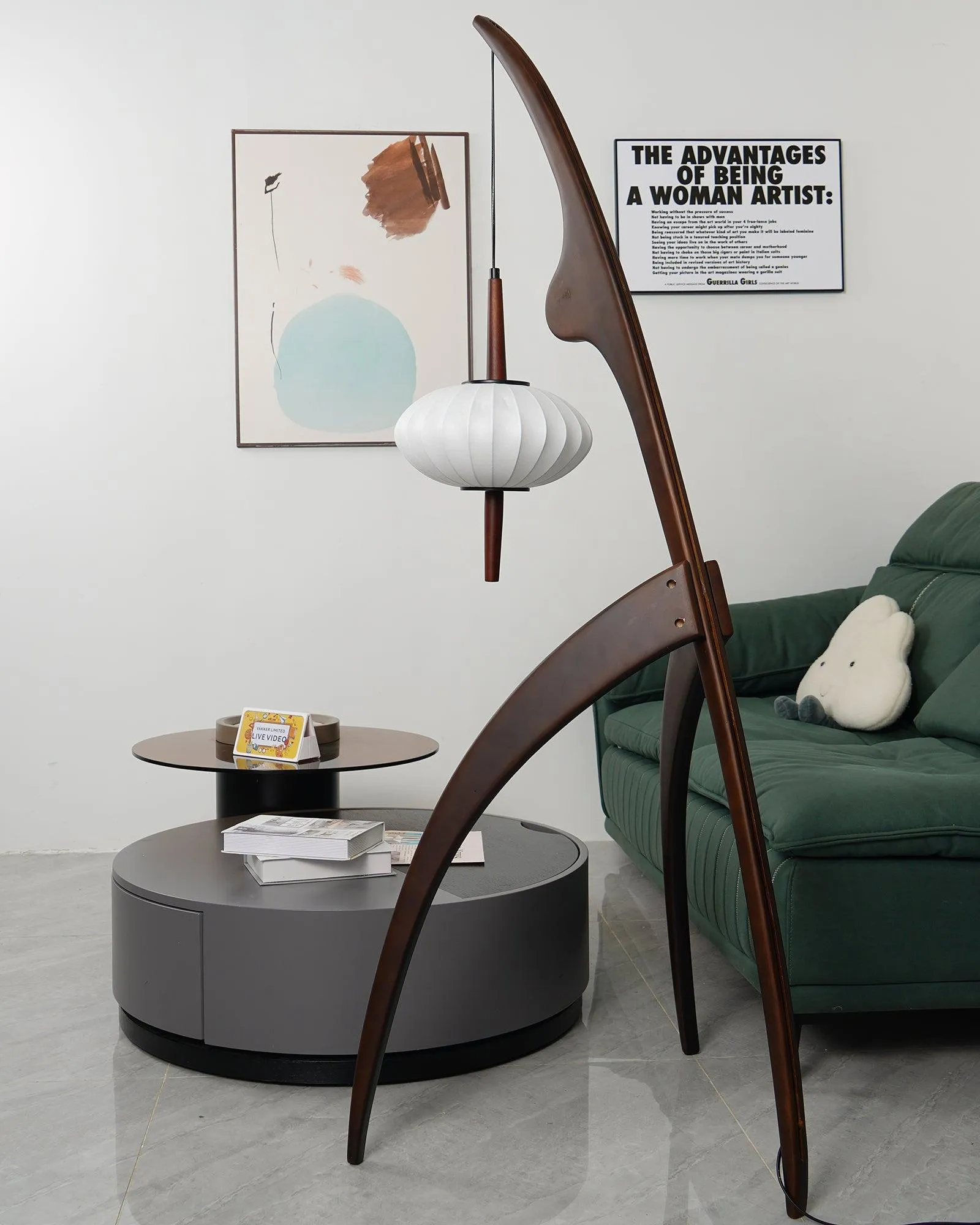 Mante Religieuse Floor Lamp