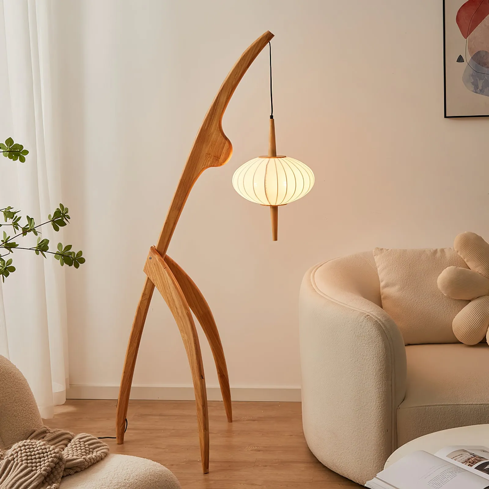 Mante Religieuse Floor Lamp