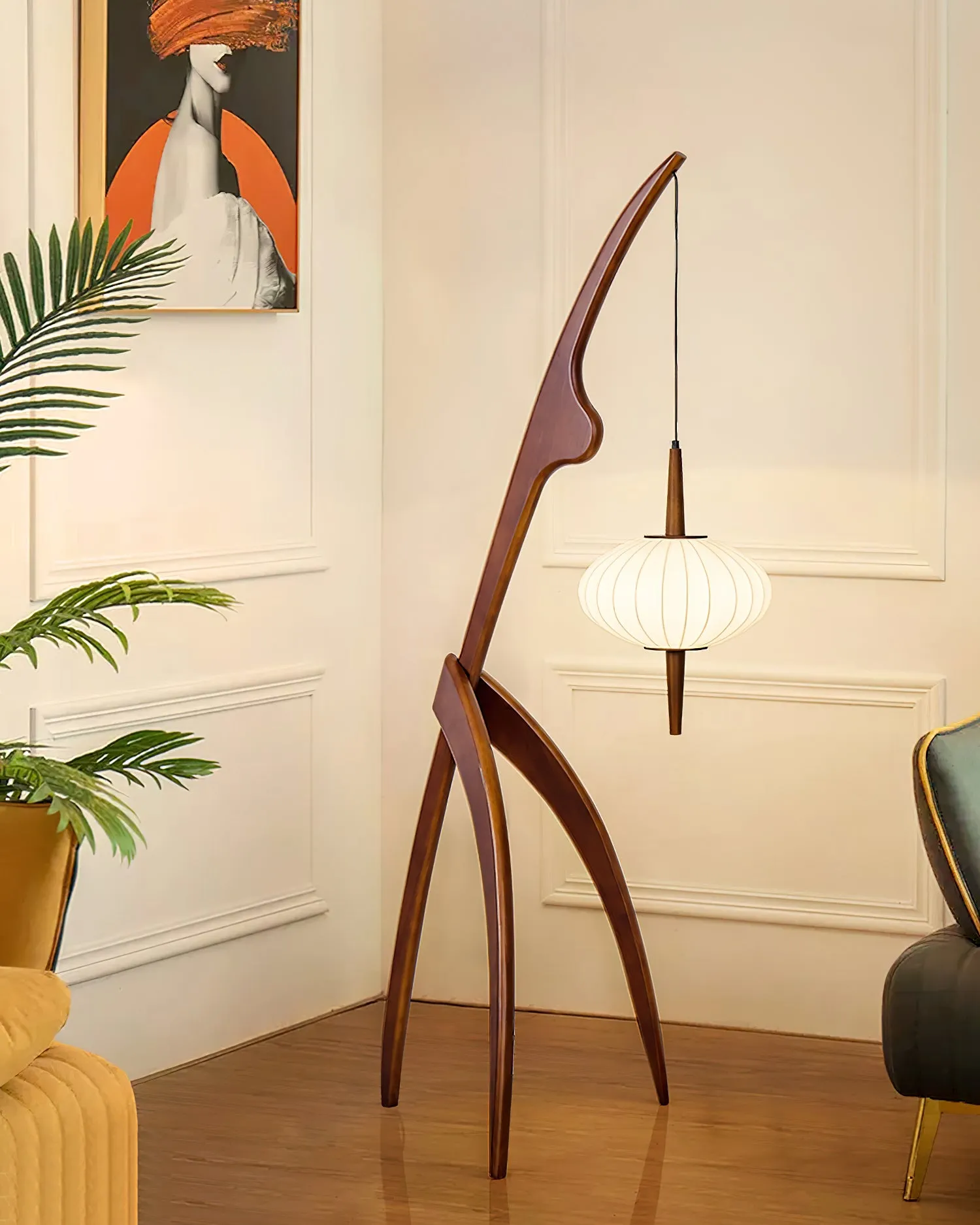 Mante Religieuse Floor Lamp