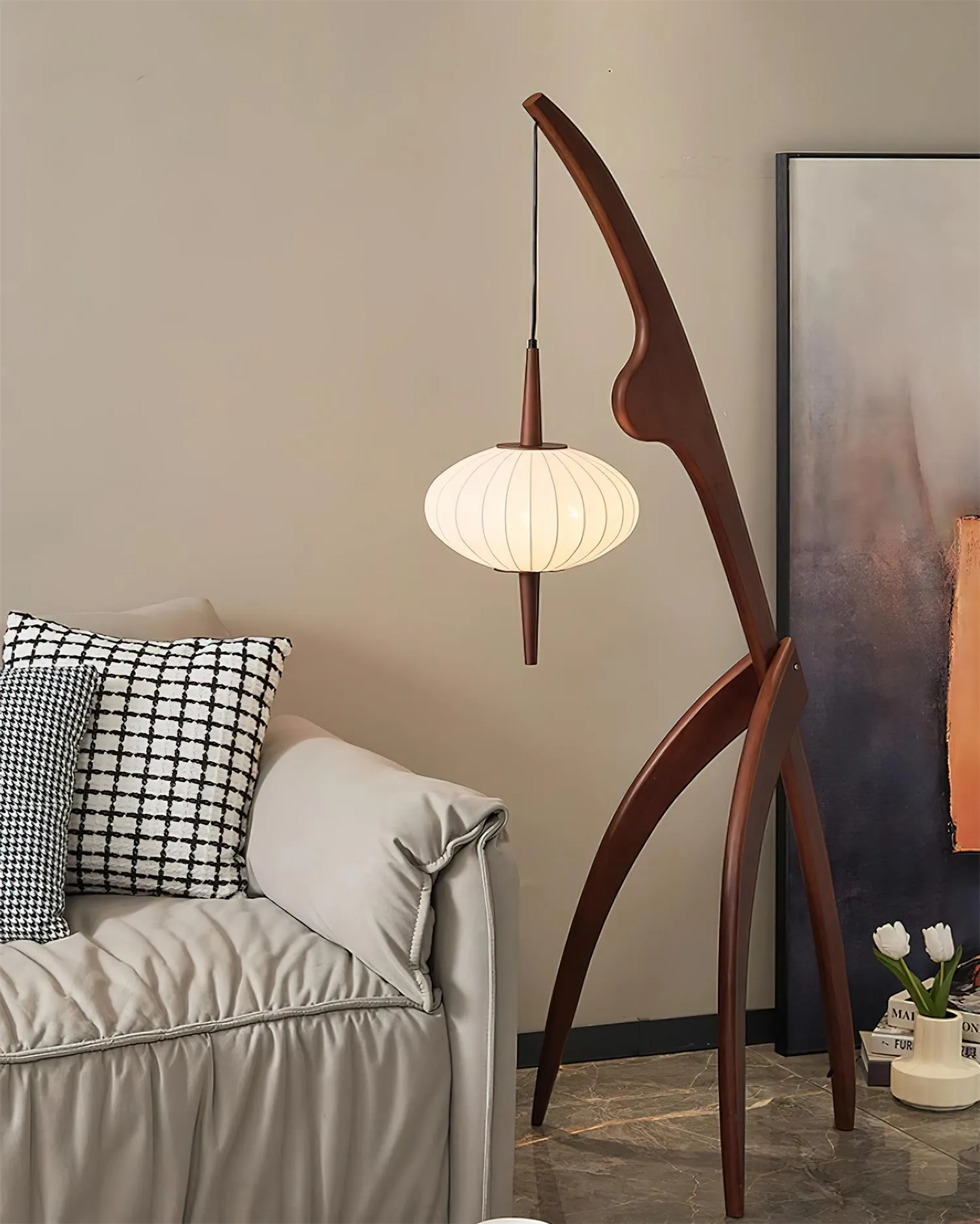 Mante Religieuse Floor Lamp