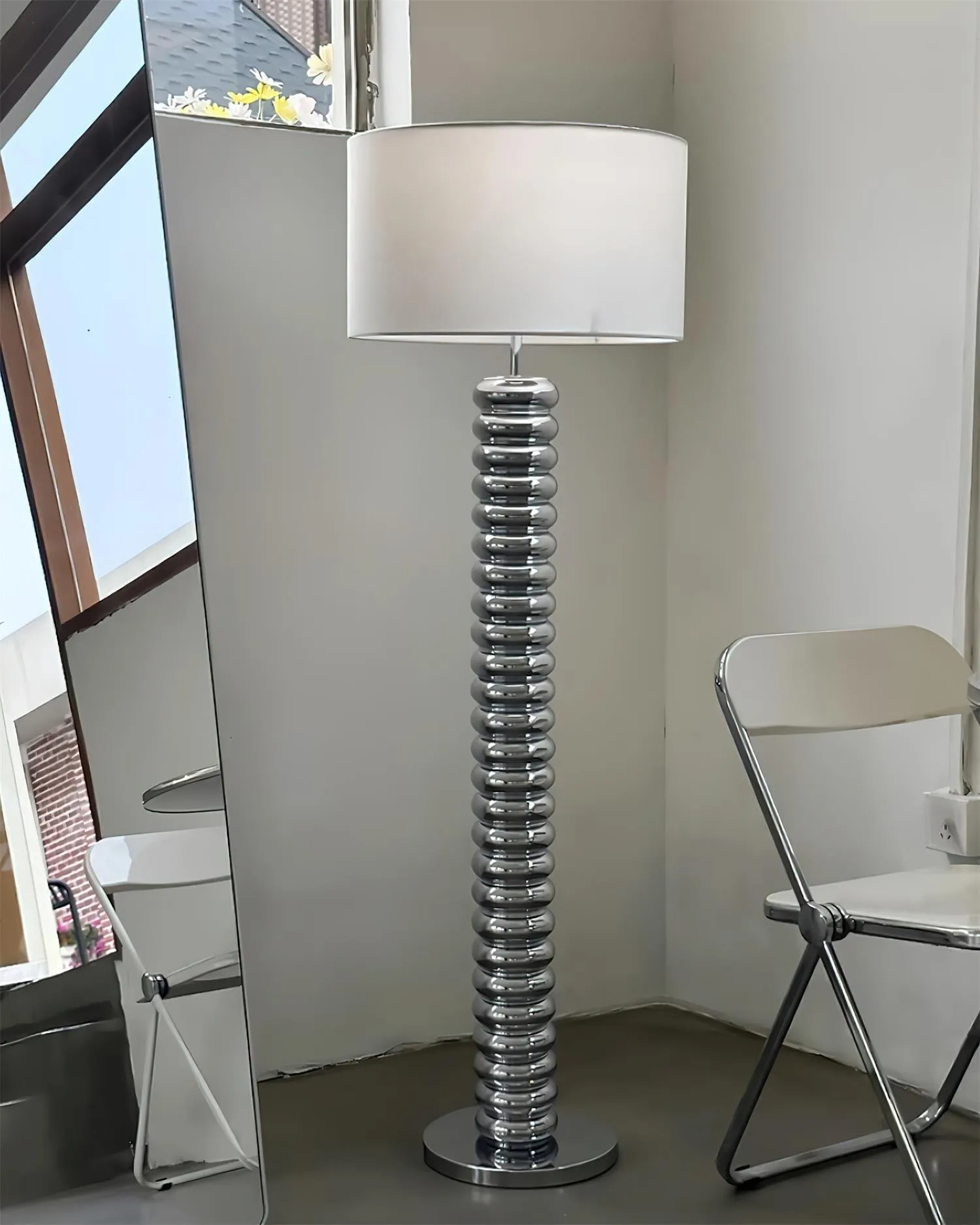 Tula Twist Floor Lamp