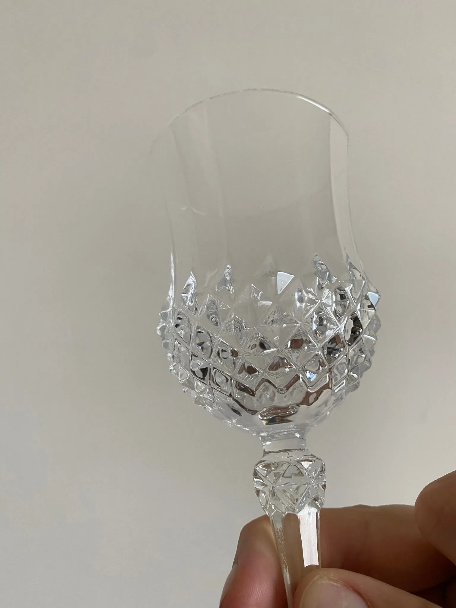 Verres en cristal décoration en pointes de diamants